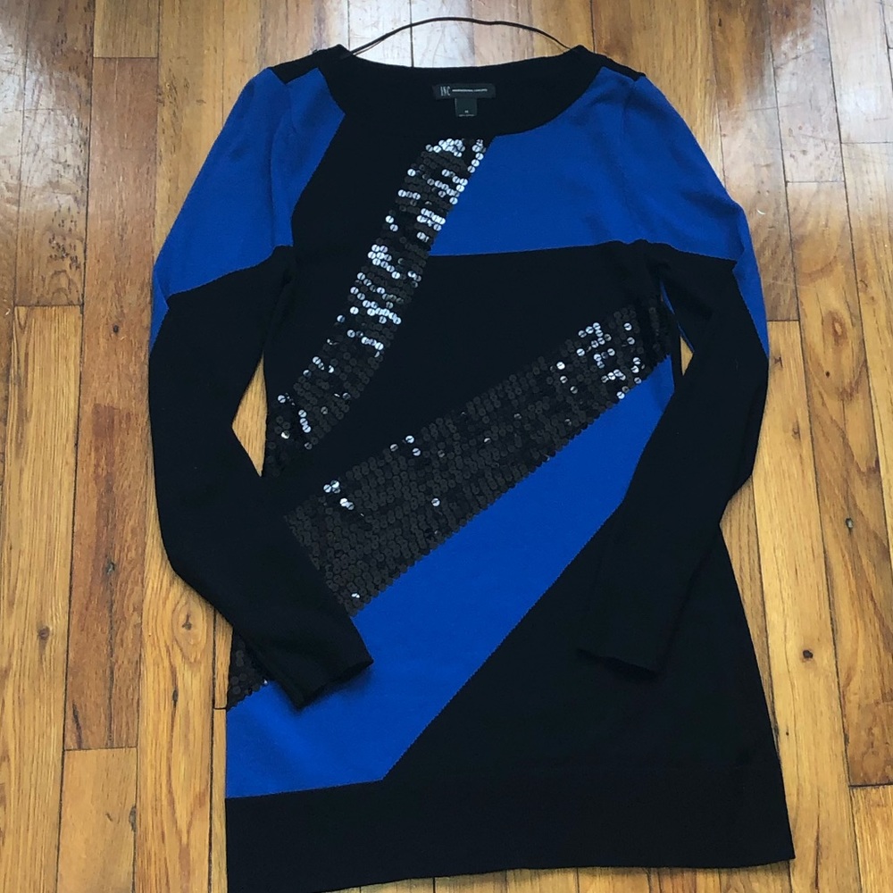 Sweater - Picture 2 of 3